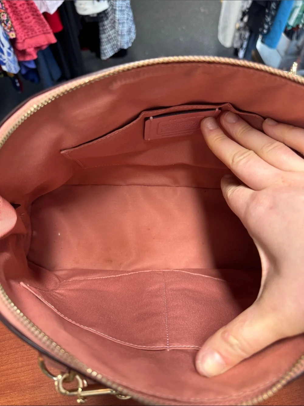 Coach purse // 081529